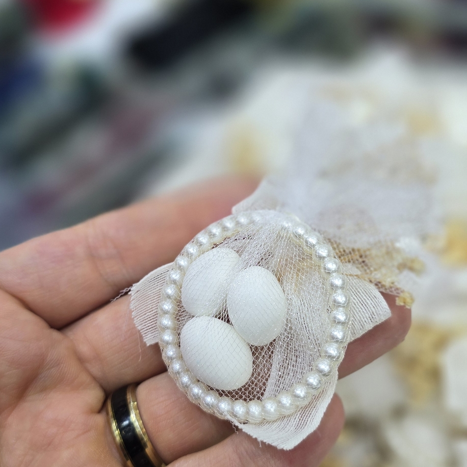 Pearl-Decorated Ring Candy - 1